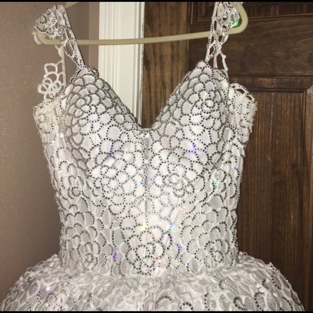 Ballgown Wedding dress with receipt attached - Picture 3 of 8